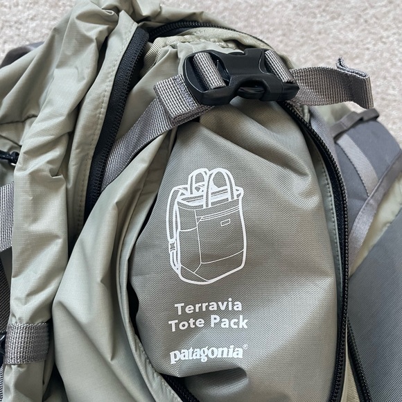 Patagonia Terravia Green and Gray Backpack - Picture 4 of 5